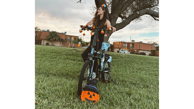 How Do You Choose an E-Bike as a Halloween Gift?